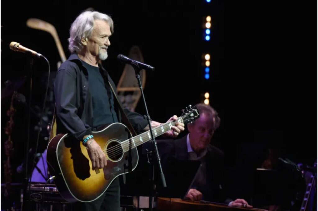  Kris Kristofferson, Iconic Country Singer-Songwriter and Actor, Dies at 88