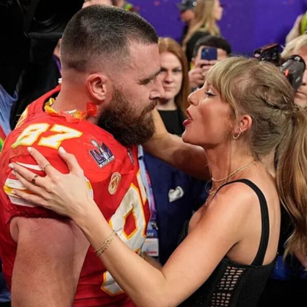 Chiefs, Taylor Swift, and Travis Kelce: Monday Night Football Buzz at Arrowhead Stadium